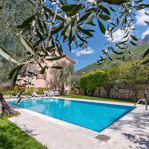 Beth's House Apartment Brenzone sul Garda